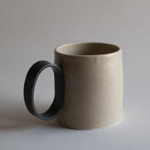 Sorrel Brown Mug with Contrast Black Handle